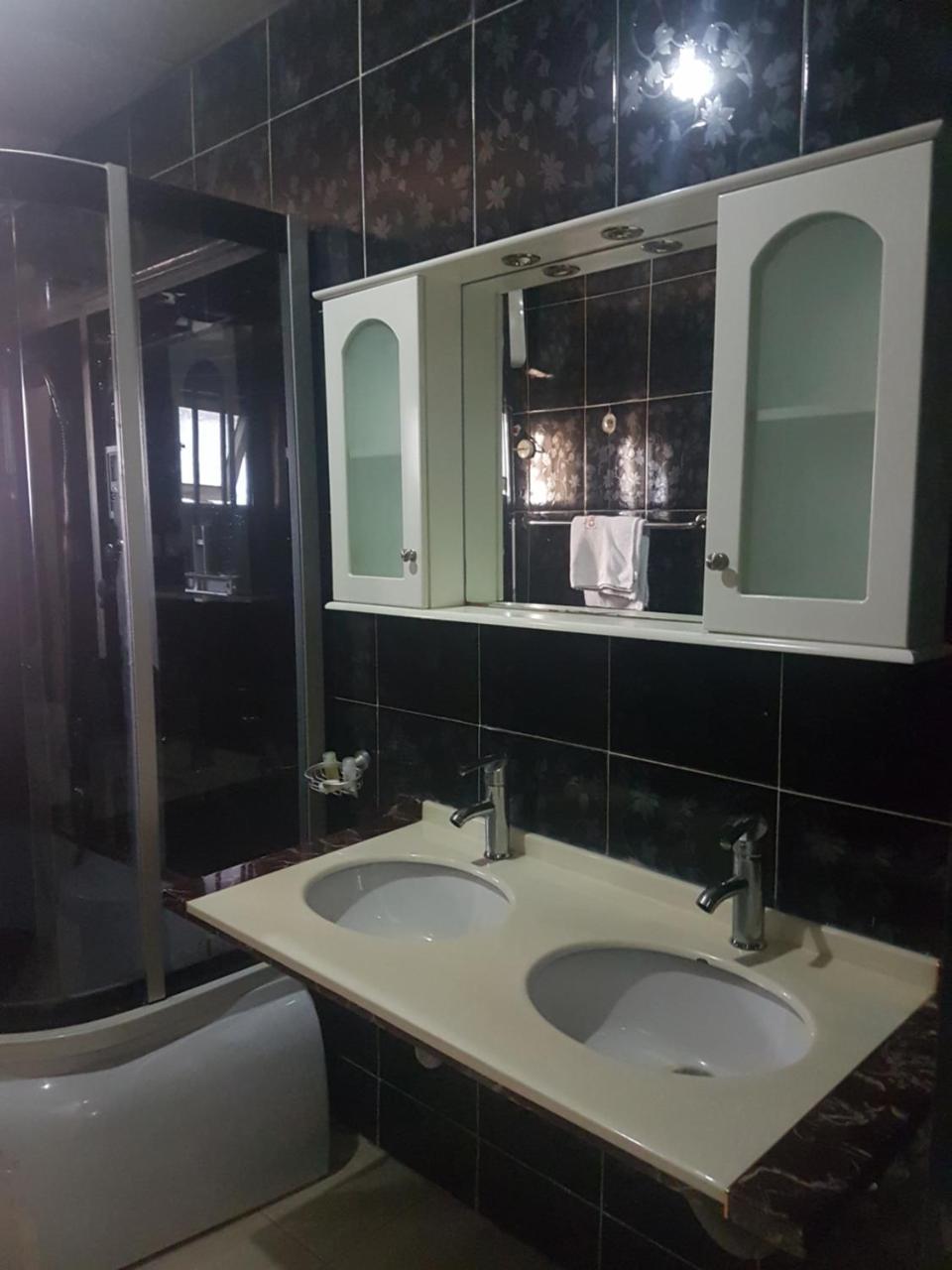 Chamcce Hotel Ajao لاغوس المظهر الخارجي الصورة